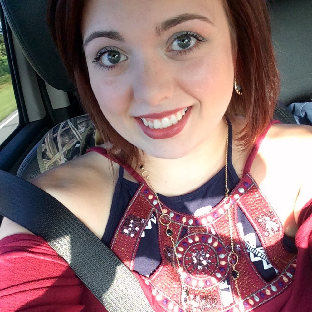 Meet your Posher, Elizabeth