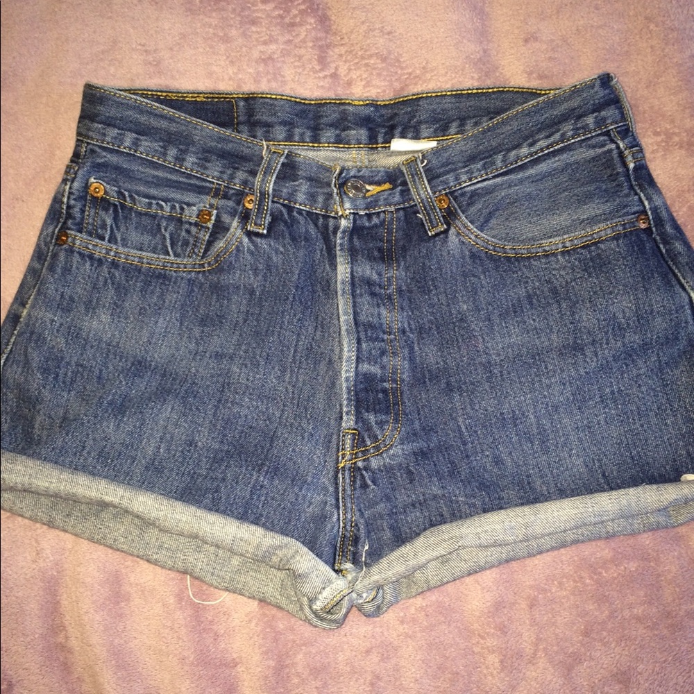 High waisted Levi denim shorts