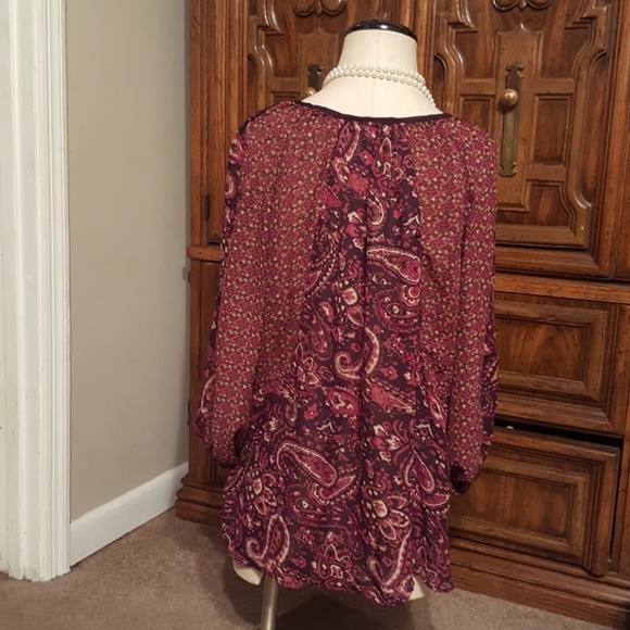 Beautiful shirt - Picture 2 of 4