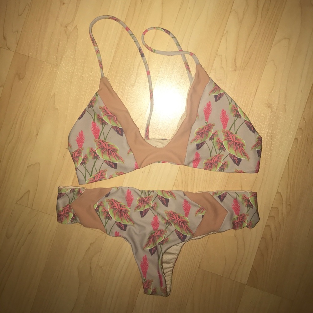 Acacia Swimwear Set Vintage Hawaii