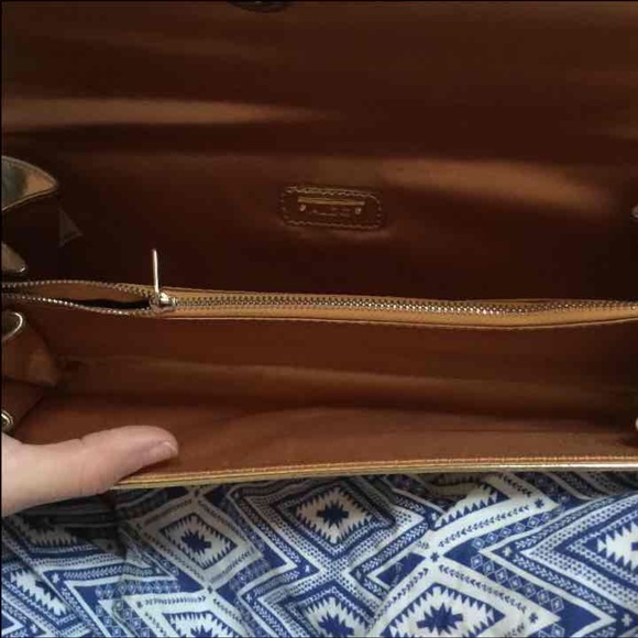 Good ALDO clutch - Picture 3 of 3