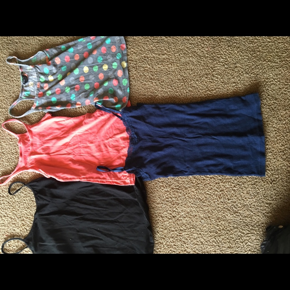 SOLD!! Tank top bundle