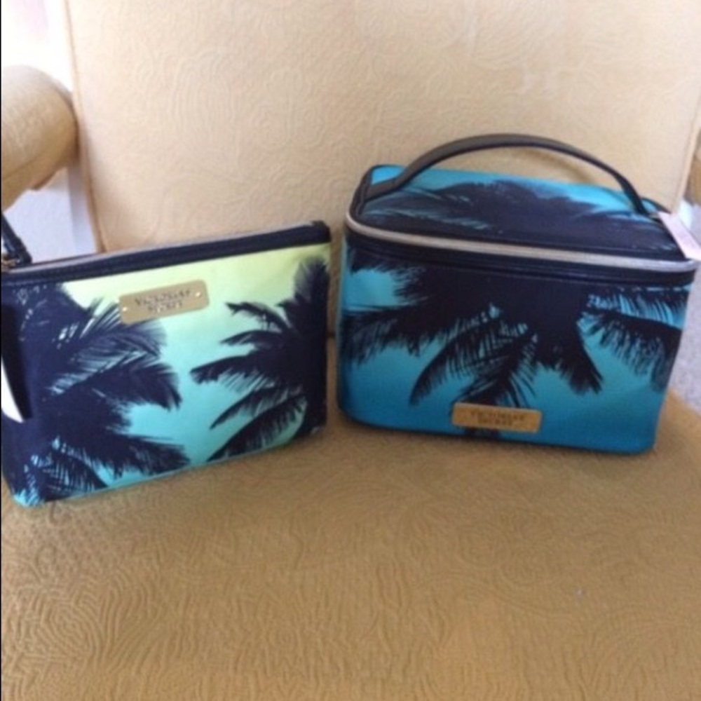 Victoria's Secret Make up bag Set