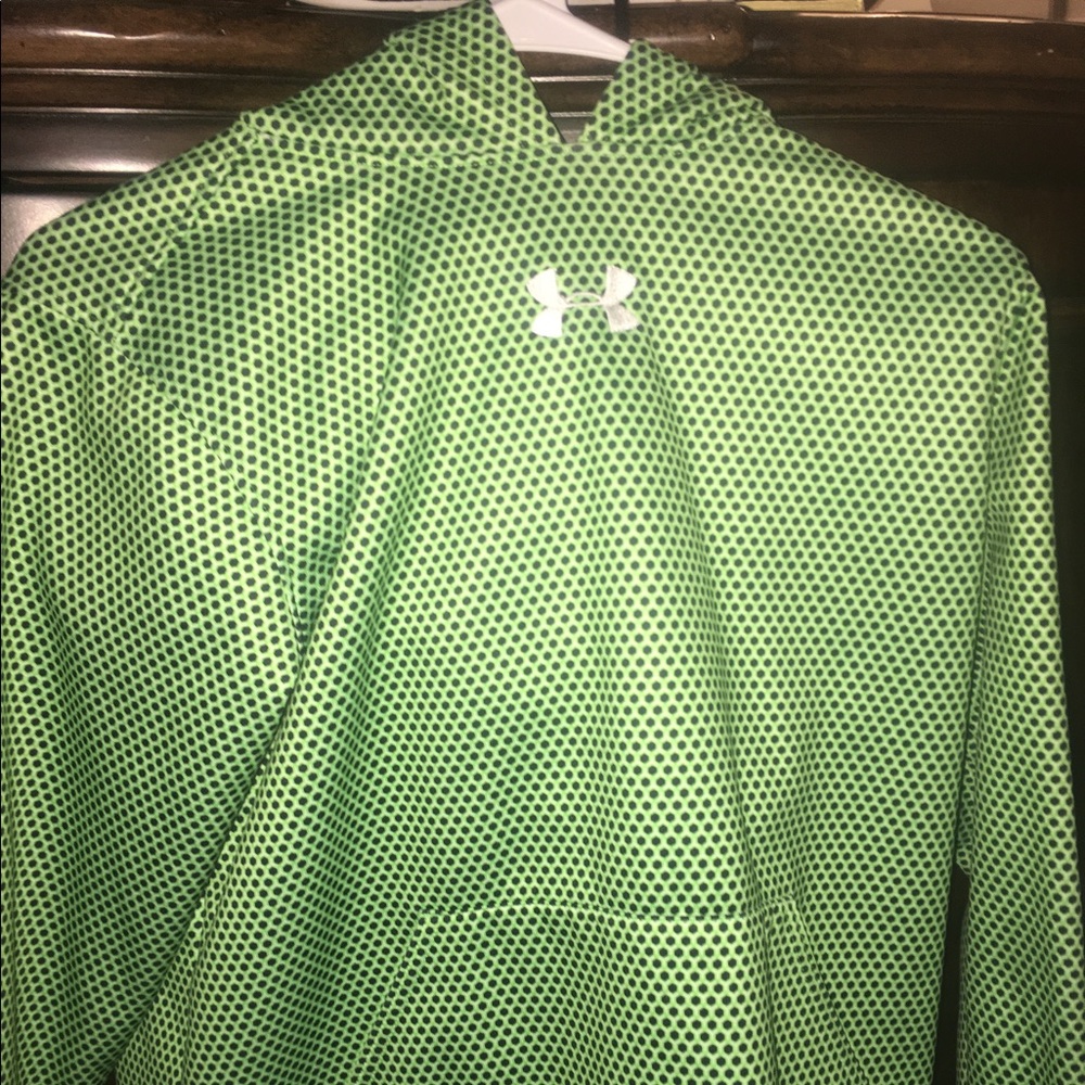 Under Armor Youth hoodie. Mint condition.