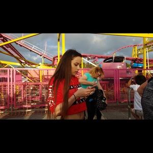 Meet your Posher, Corina