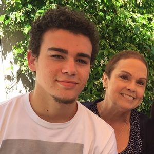 Meet your Posher, Sawyer