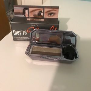 Benefit shadow kit in sexy smokin'