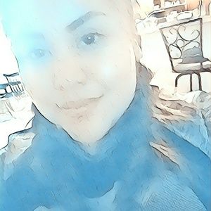 Meet your Posher, Vanessa