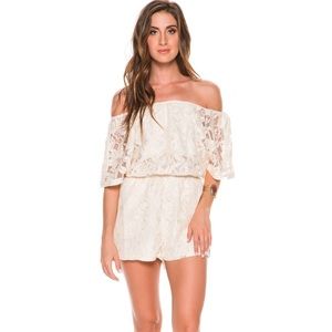 🆕 BB Dakota White Dainty Laced Romper