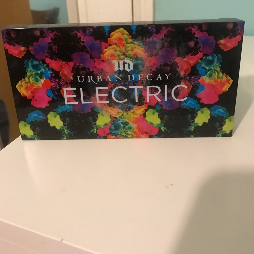 Urban decay electric palette
