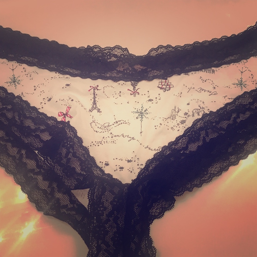 BNWT Victoria's Secret lace hip hugger