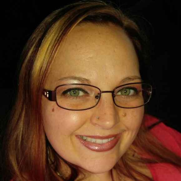 Meet your Posher, Roxanne - Picture 1 of 1