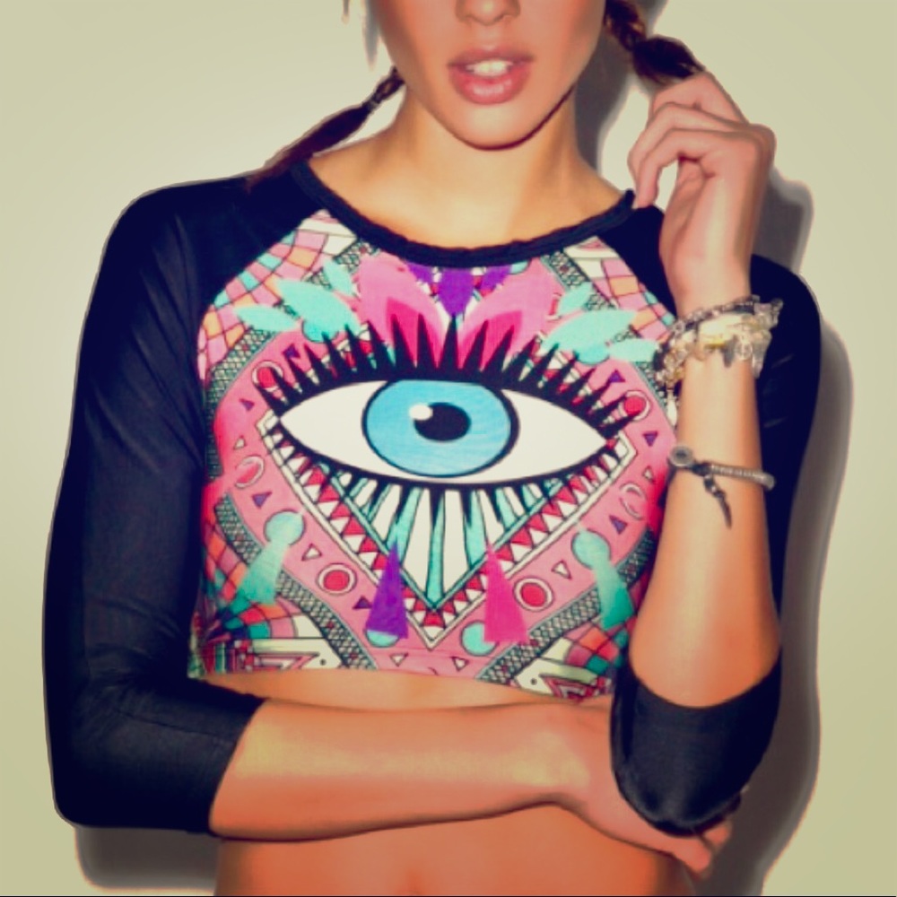 ISO!! - NOT selling! - in search of this top!