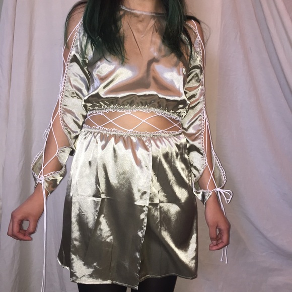Satin dress - Picture 1 of 6