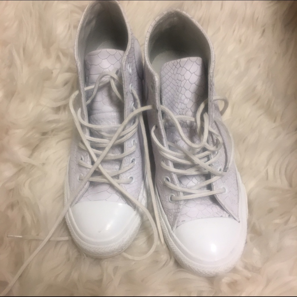Sneakers leather