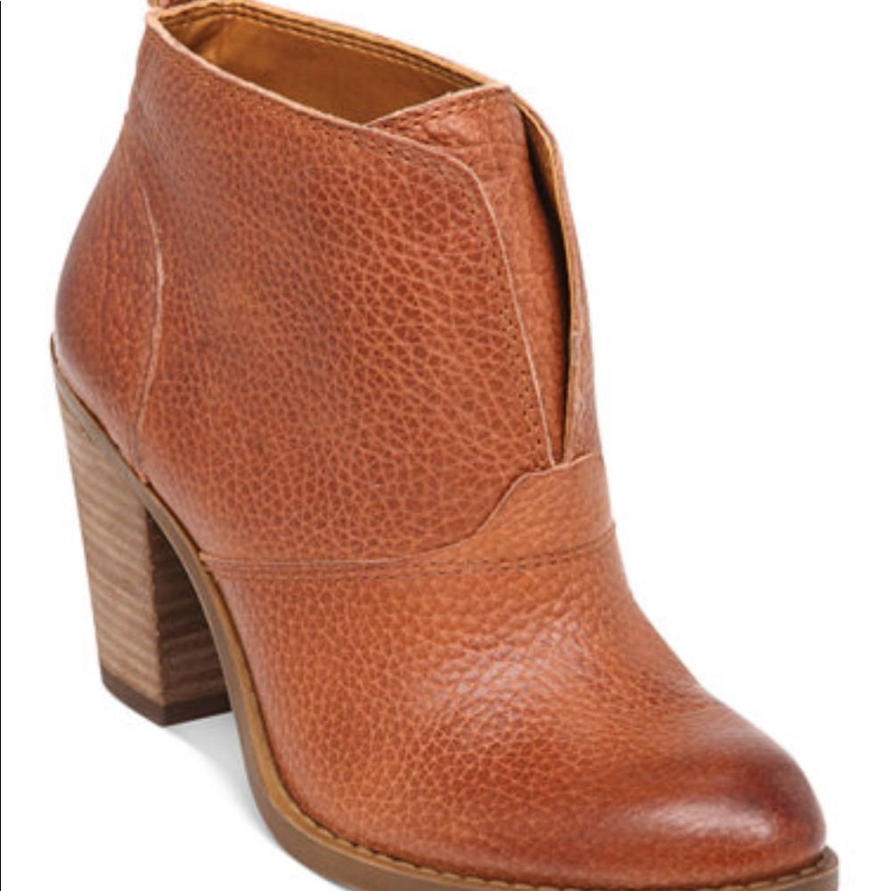 Lucky Brand Women's Ehllen Booties sz 7 1/2 and 8