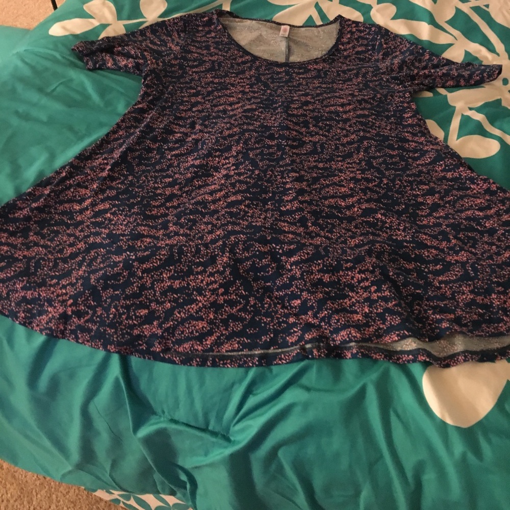 Lularoe perfect t medium