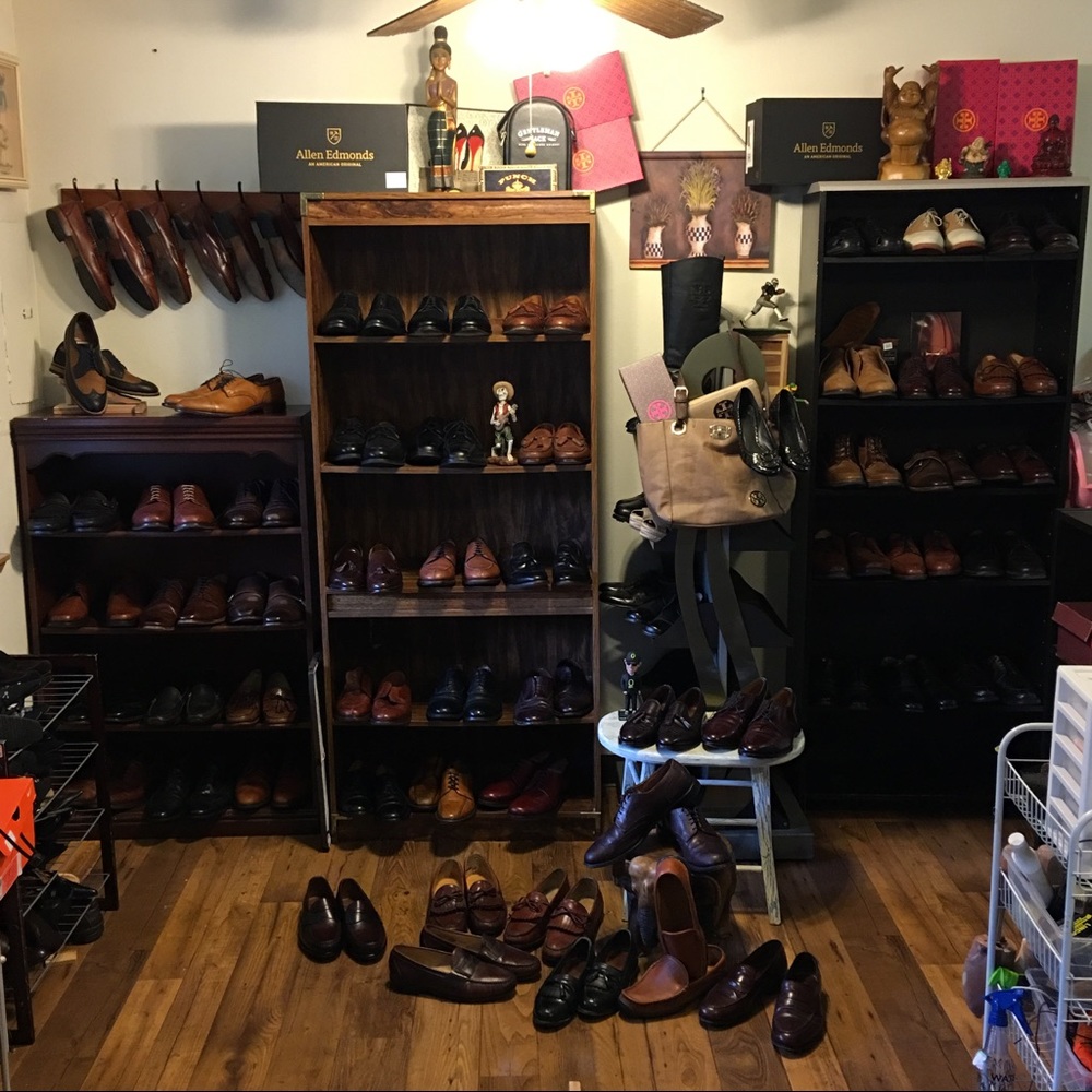 Allen Edmonds wall