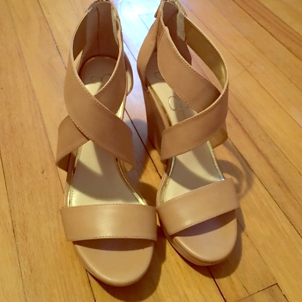 Jessica Simpson Jinxxi Wedge - LIKE NEW