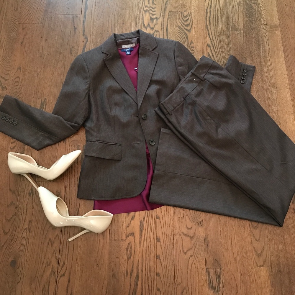 Only serious offers! Ann Taylor 2 piece suit