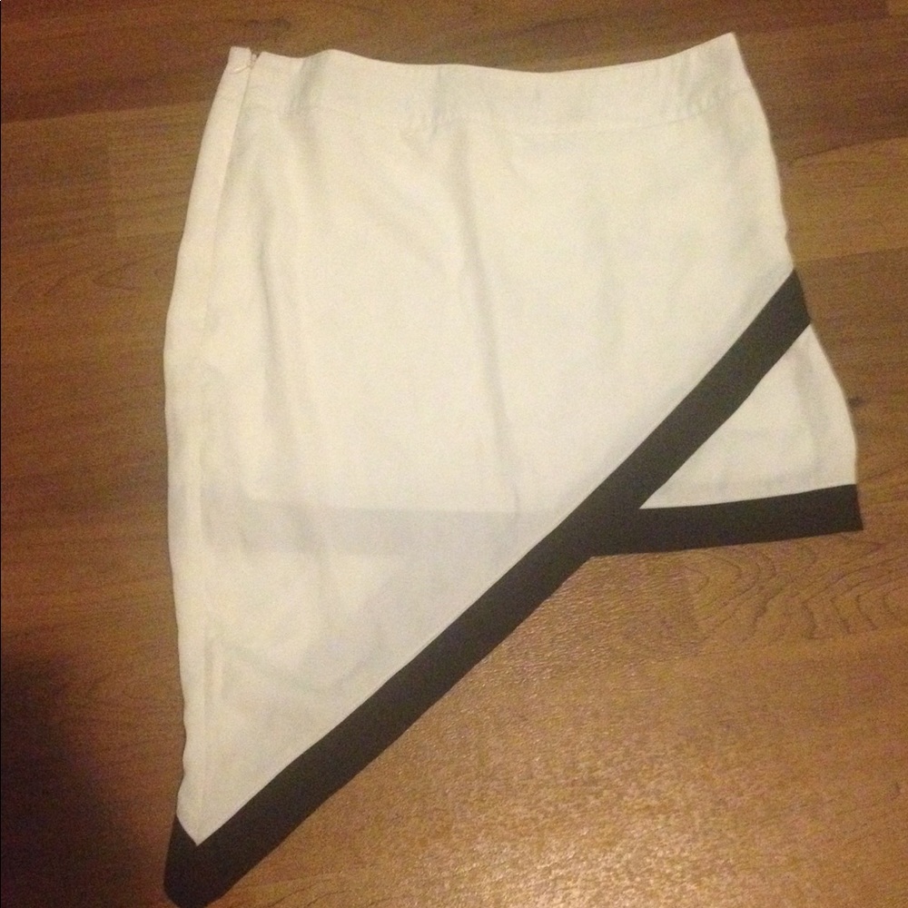 Sleek black and white skirt