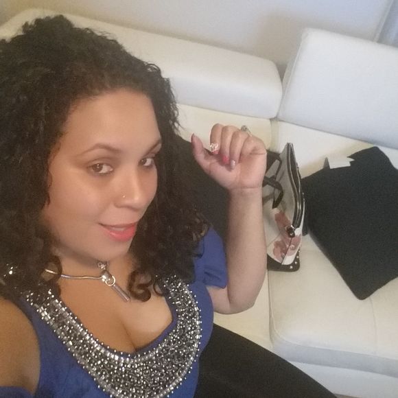 Meet your Posher, Elisabeth - Picture 1 of 1