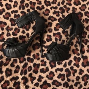 Size 8 Bebe Leather Luella heels