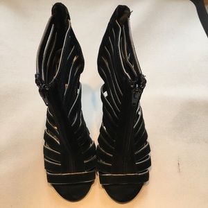 DV DOLCE VITA Suede Heels