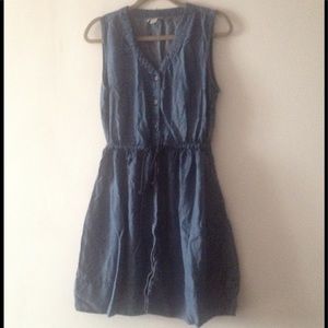 Very cool lyocell  button down summer dress