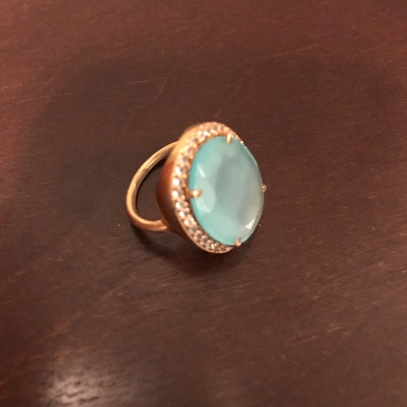 Beautiful ring - Picture 2 of 4