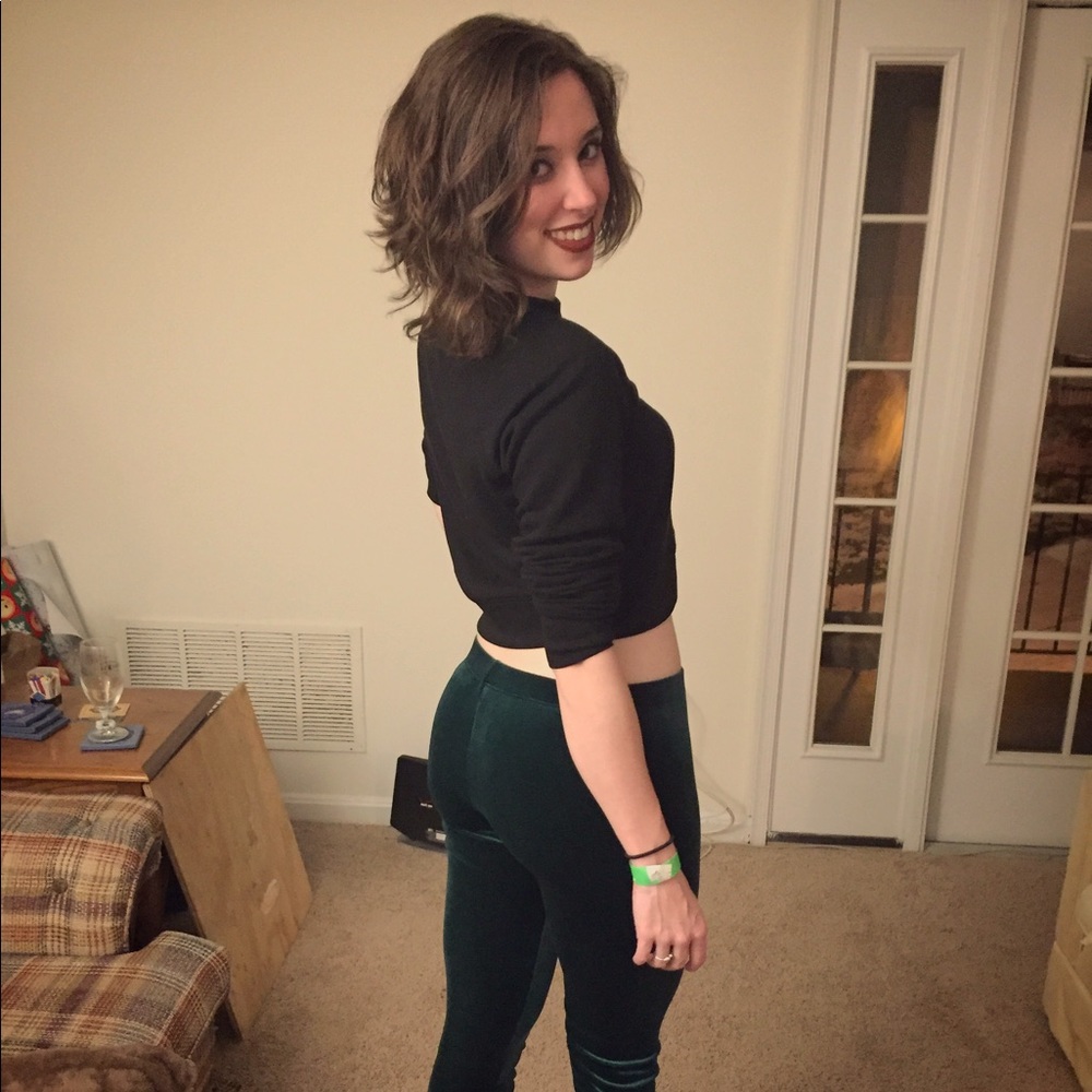 Meet your Posher, Danielle