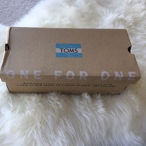 TOMS Avalon Black/Pink Boucle loafers