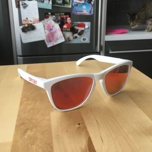 Oakley Frogskins