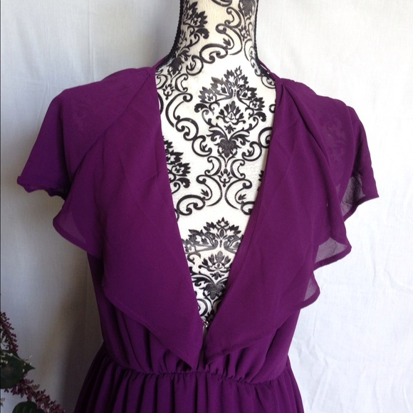 ⭐️SOLD⭐️Plum Chiffon Maxi Dress - Picture 4 of 4