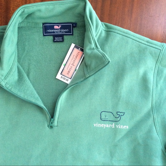 Vineyard Vines Graphic Quarter Zip - Picture 2 of 6