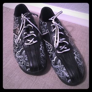 Bowling Shoes - black and white with hearts