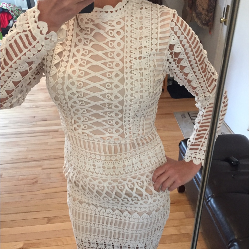 Dress - Picture 3 of 4