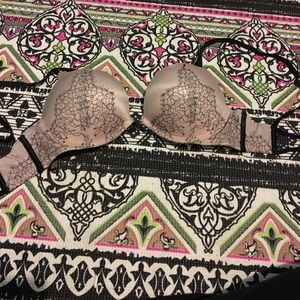 Used victoria secret bomb shell bra