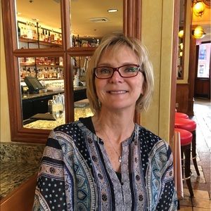 Meet your Posher, Lisa