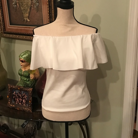 New off the shoulder top - Picture 2 of 8