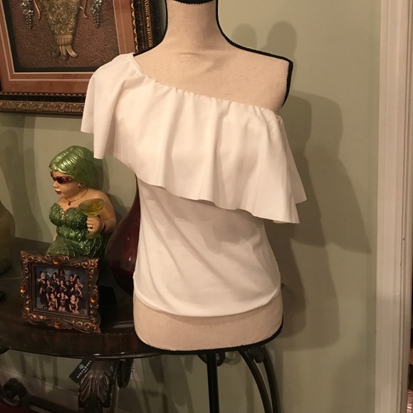 New off the shoulder top - Picture 3 of 8