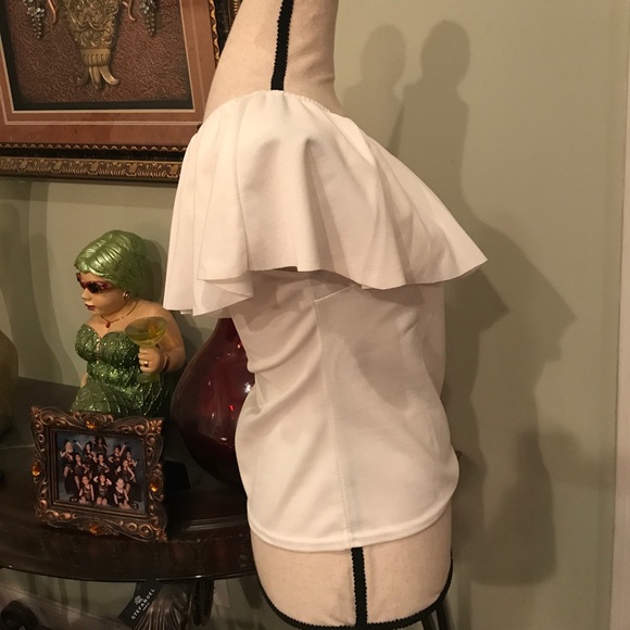 New off the shoulder top - Picture 4 of 8