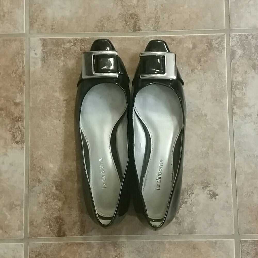 Liz Claiborne patent black flats