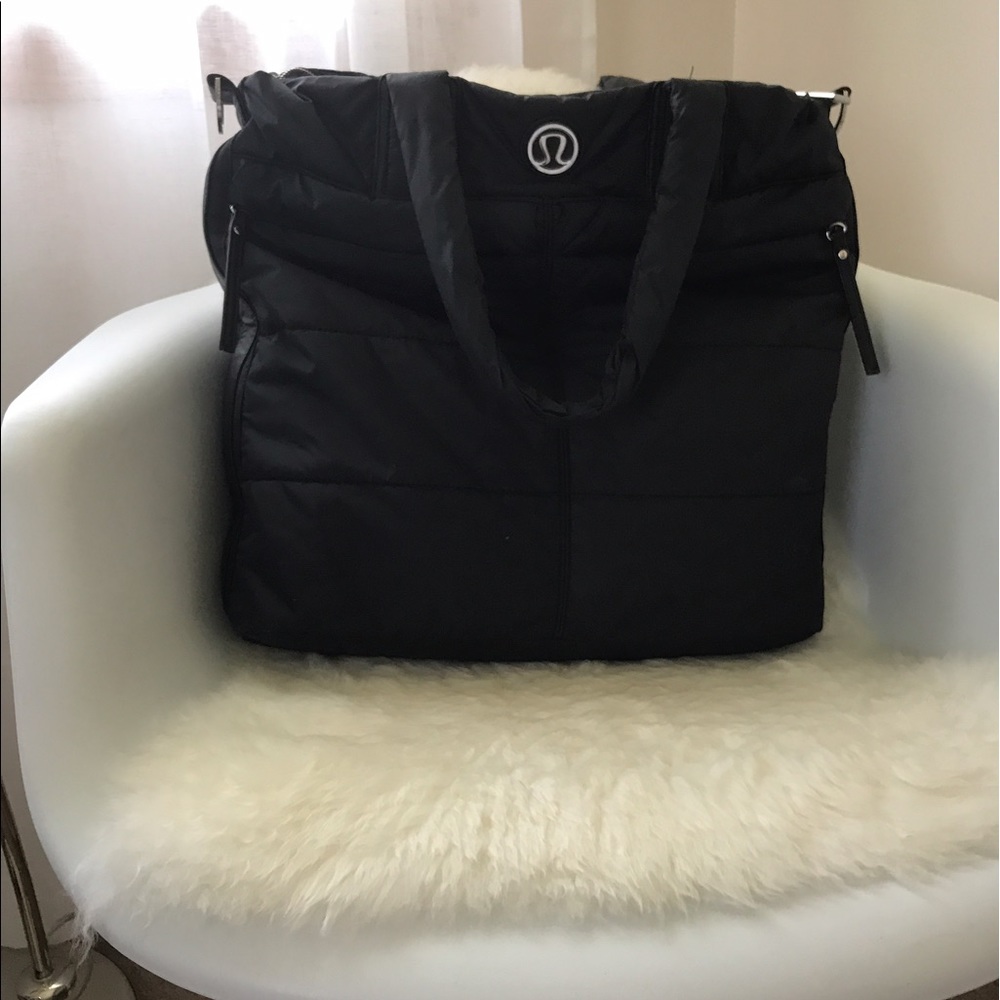 Lululemon Fast in Flight Bag