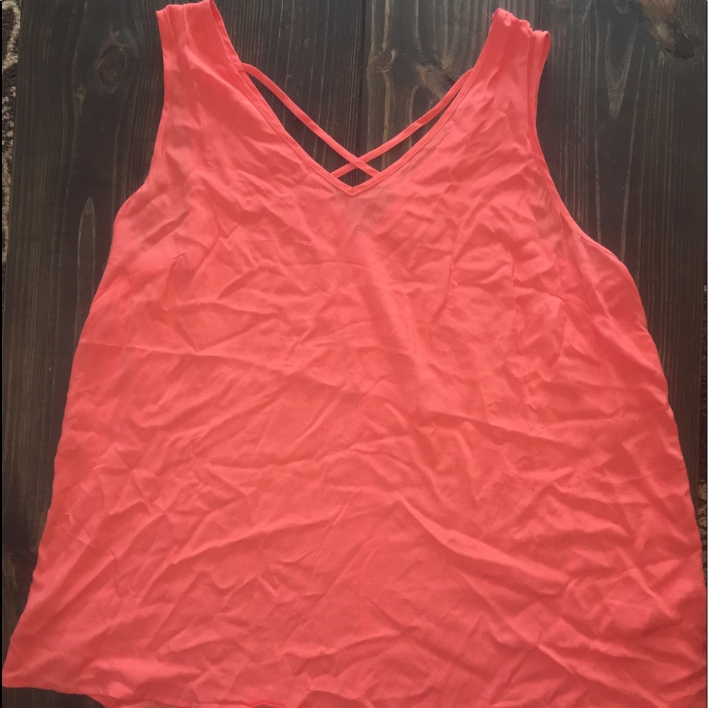 Adorable CrissCross top 😍 BNWT