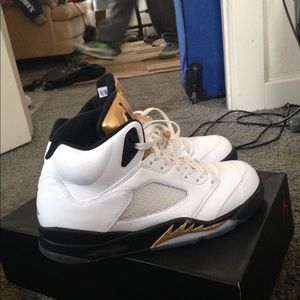 Meet your Posher, Derrick