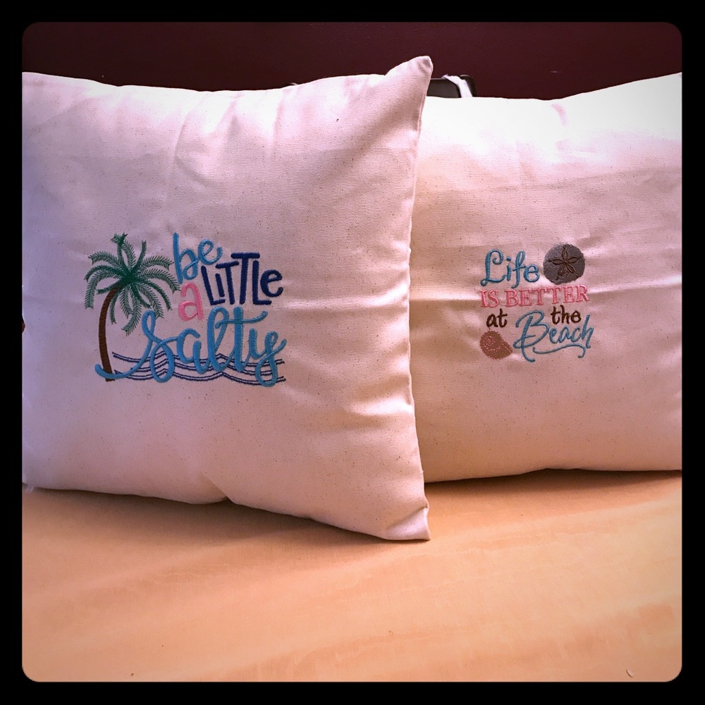 NWOT Customized Beach Themed Pillowcases