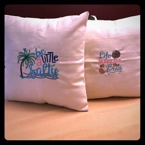 NWOT Customized Beach Themed Pillowcases