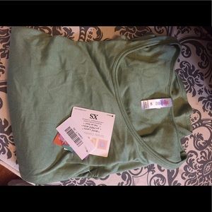 BNWT light green Lularoe classic T xs