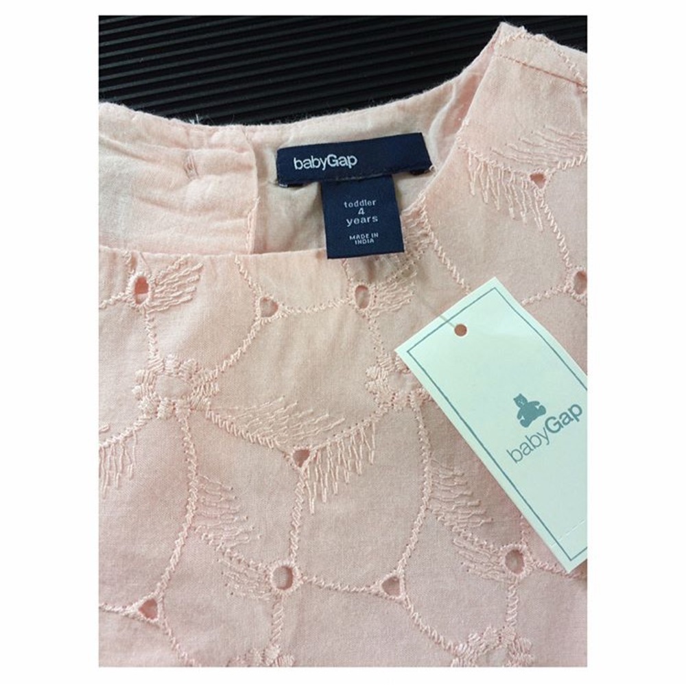 4T babyGap Baby Pink Eyelet Dress - Picture 2 of 3